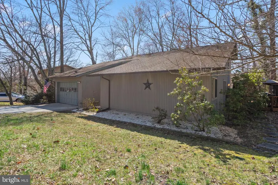 2617 Woodfern Ct, Woodbridge, VA 22192 - #2