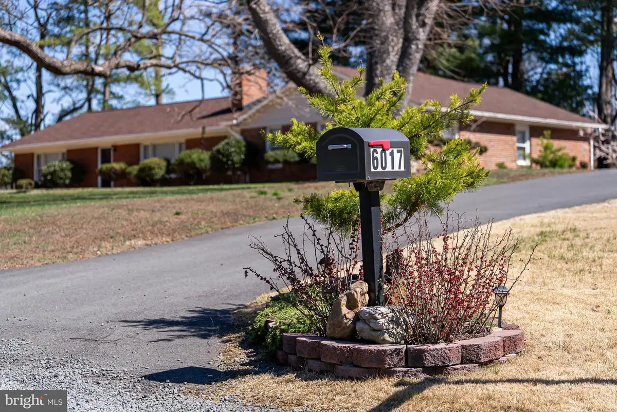 6017 Wheeler Ln, Broad Run, VA 20137 - #1