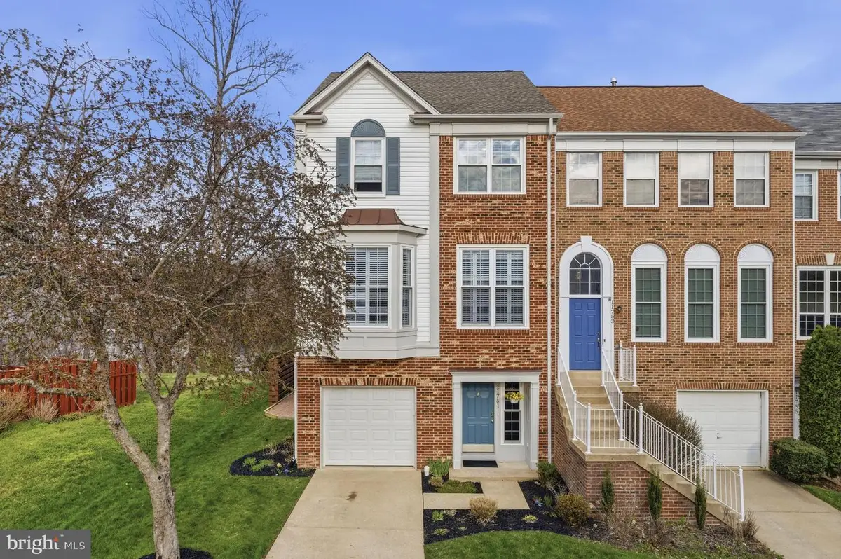 11751 Cherborg Pl, Woodbridge, VA 22192 - #1