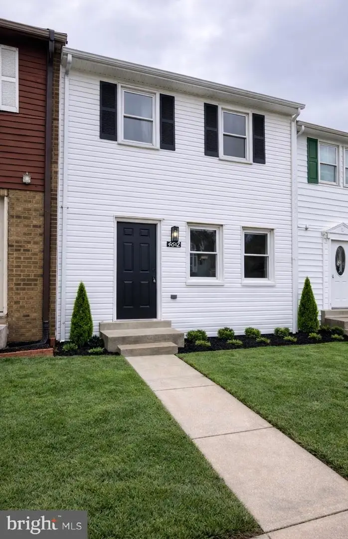 4612 Charlton Ct, Woodbridge, VA 22193 - #2