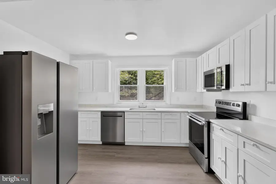 4396 Ensbrook Ln, Woodbridge, VA 22193 - #3