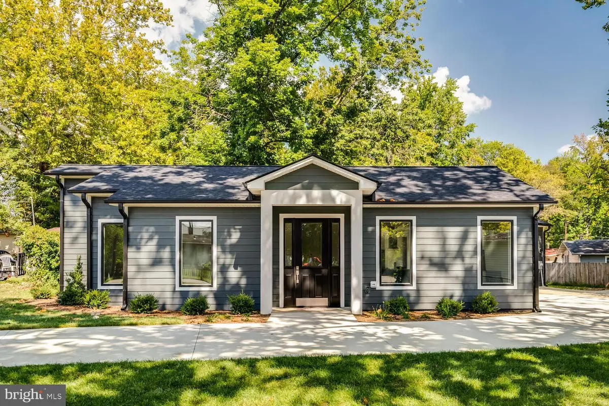 13711 Joyce Rd, Woodbridge, VA 22191 - #1