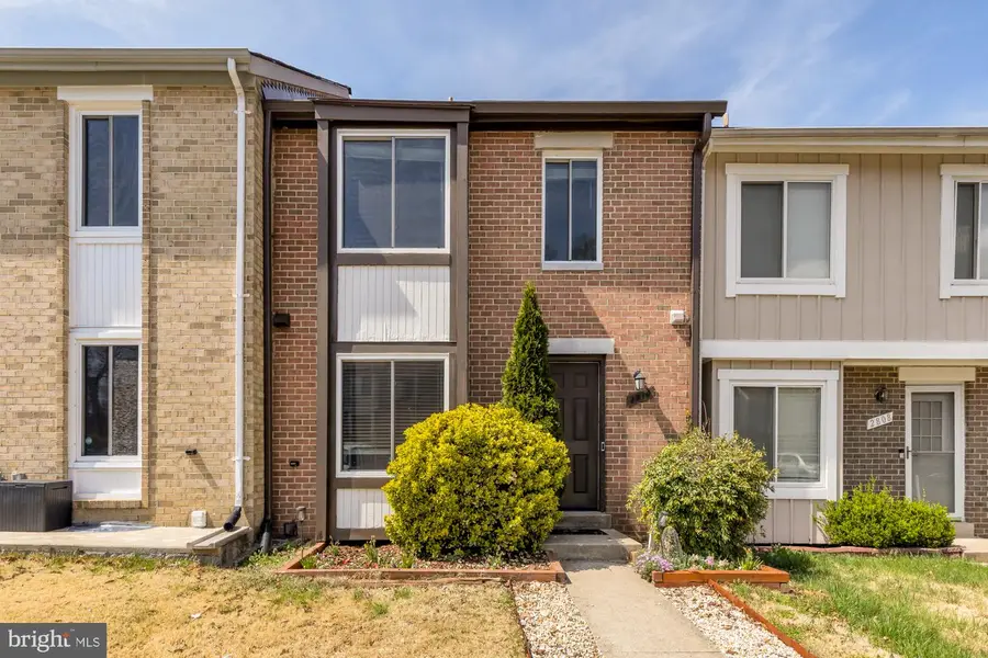 2810 Cambridge Dr, Woodbridge, VA 22192 - #3