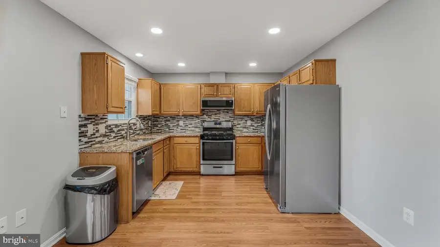 5168 Havering Way, Woodbridge, VA 22193 - #3