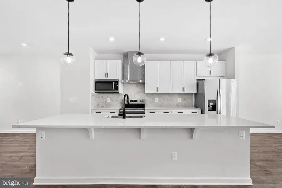 17990 Alicia Ave, Dumfries, VA 22026 - #2