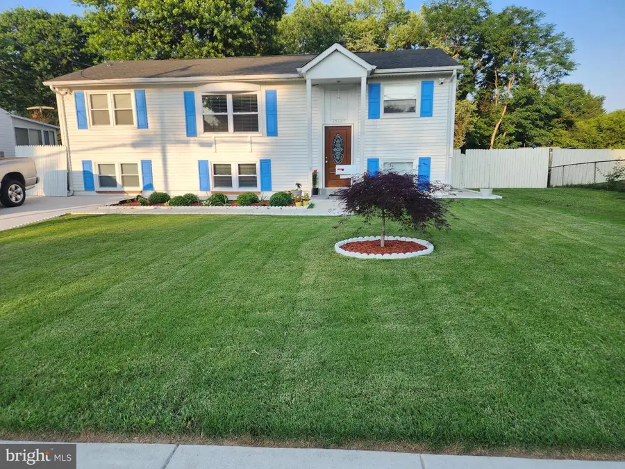 15107 Illinois Rd, Woodbridge, VA 22191 - #2