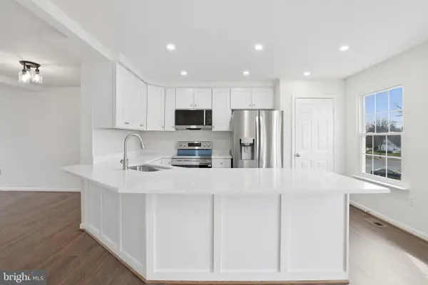 14275 Newbern Loop, GAINESVILLE, VA 20155