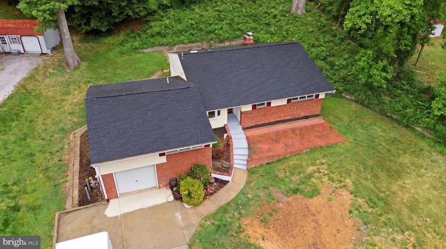 18328 Sharon Rd, Triangle, VA 22172 - #2