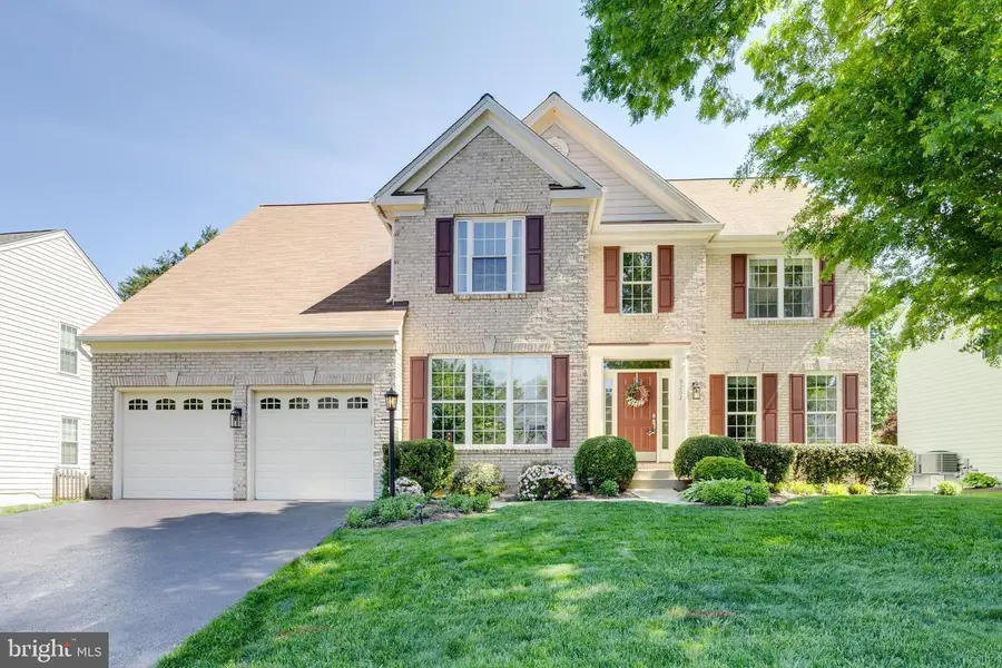 9252 Worthington Dr, Bristow, VA 20136 - #2