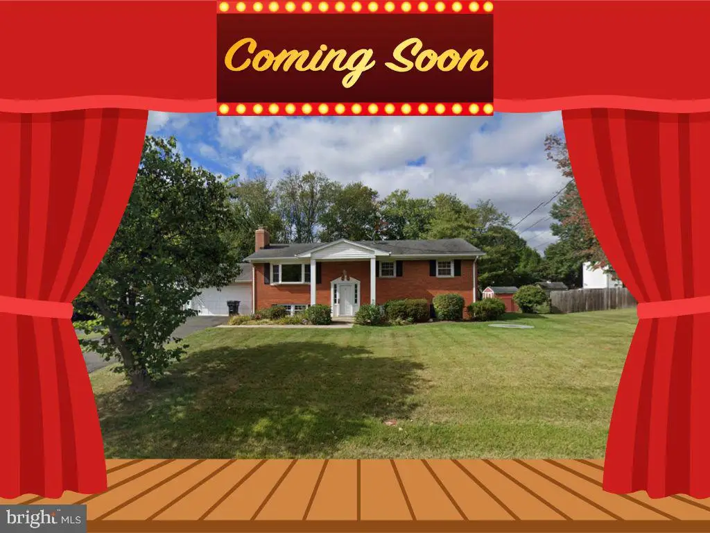 7716 Ontario Rd, Gainesville, VA 20155 - #1