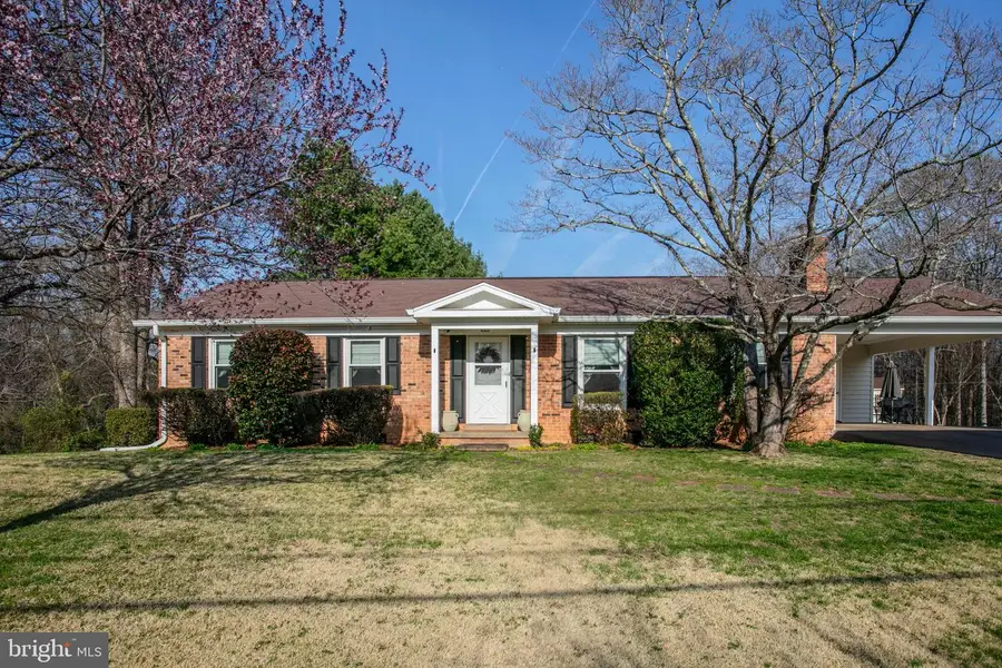 11995 Cornwell Dr, Manassas, VA 20112 - #2