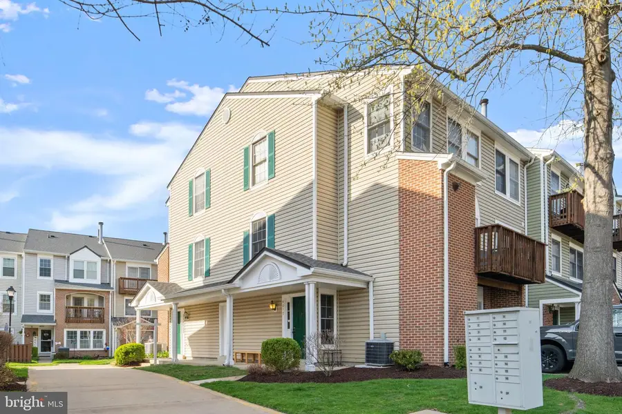 4031 Chetham Way, Woodbridge, VA 22192 - #3