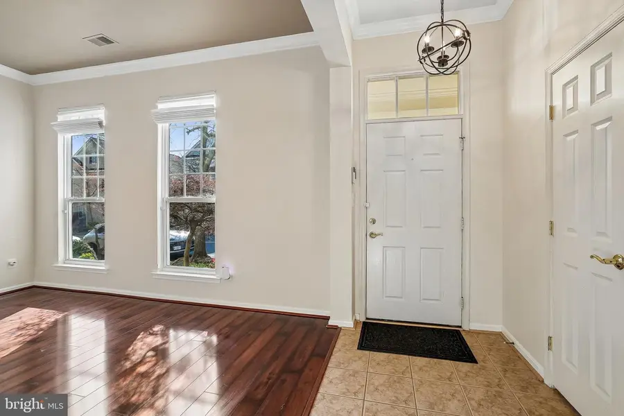 13754 Fleet St, Woodbridge, VA 22191 - #2