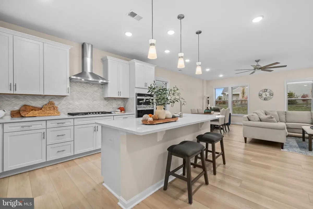 6266 Zinnia Ln, Haymarket, VA 20169 - #1