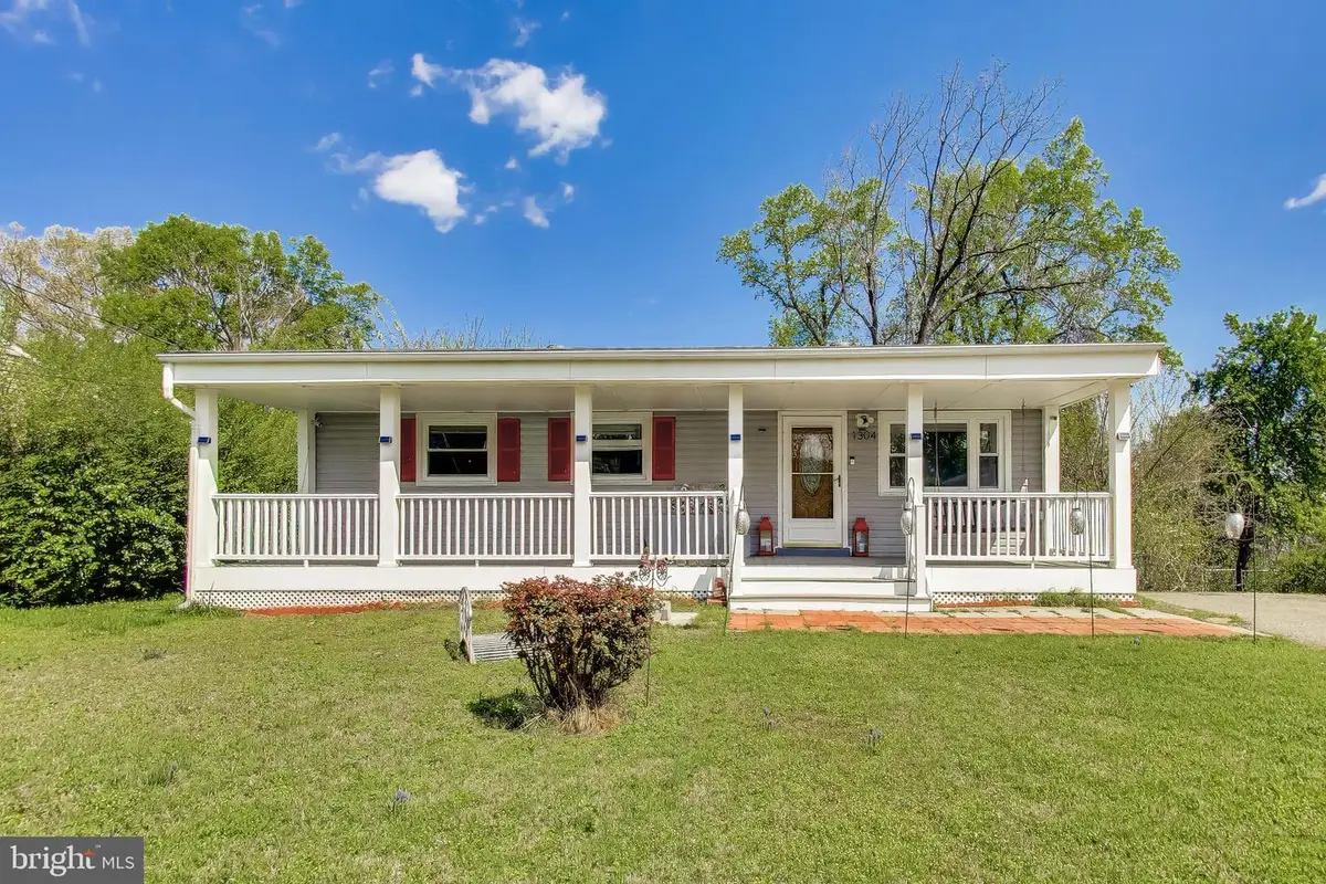 1304 Columbia Rd, Woodbridge, VA 22191 - #1