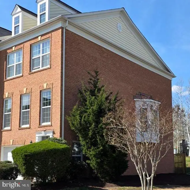 2449 Brookmoor Ln, Woodbridge, VA 22191 - #2