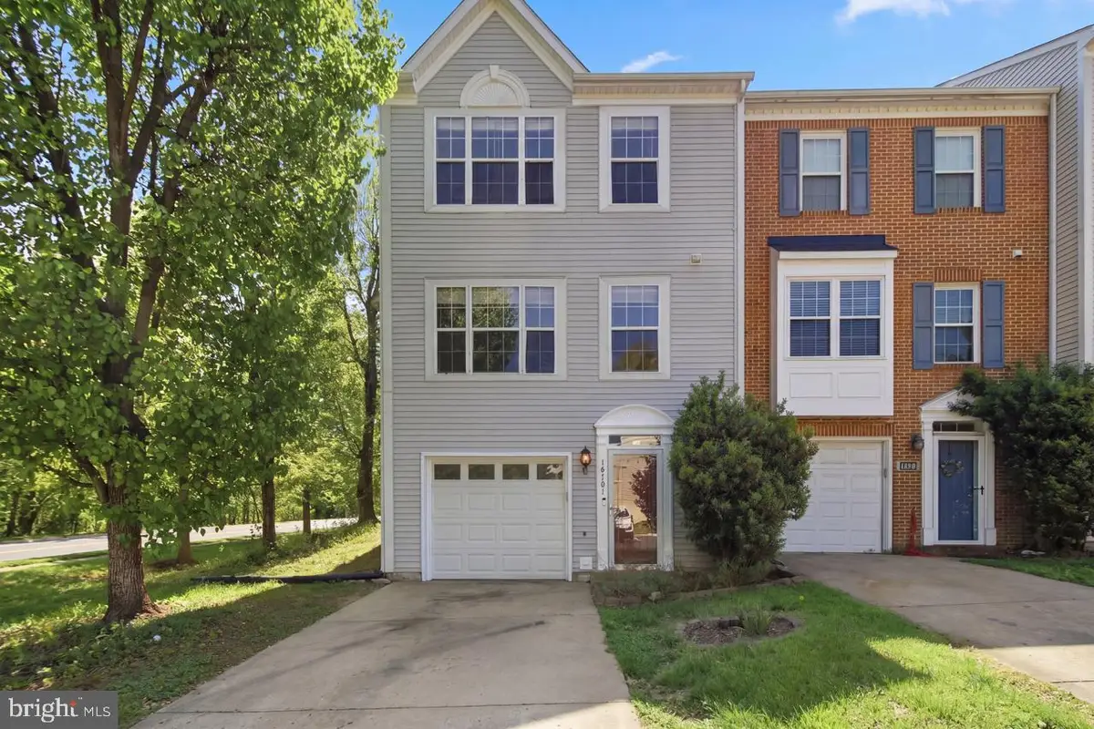 16701 Capon Tree Ln, Woodbridge, VA 22191 - #1