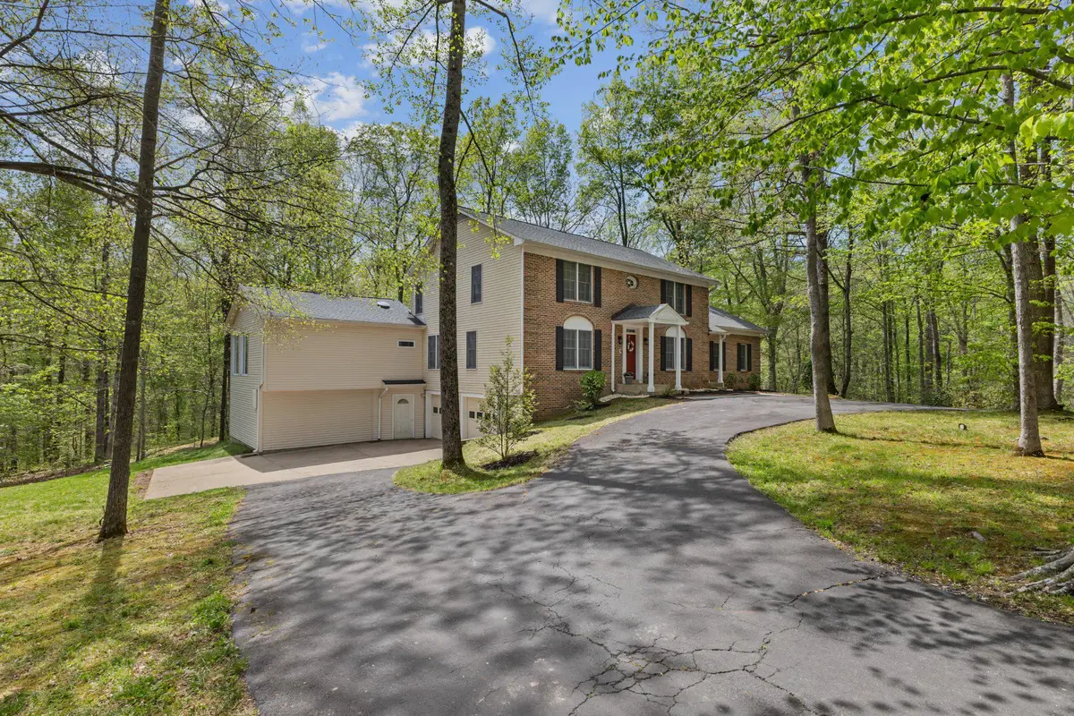 11451 Huntsman Dr, Manassas, VA 20112 - #1