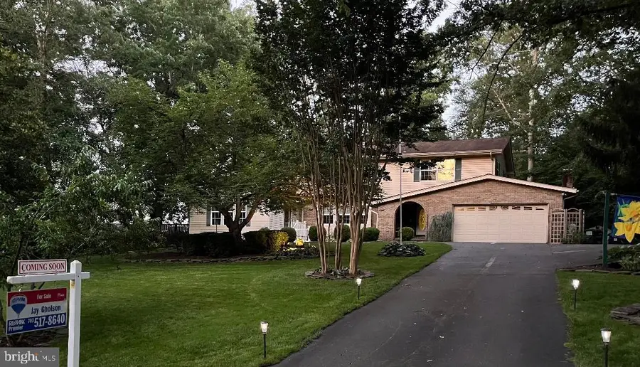 3203 Riverview Dr, Triangle, VA 22172 - #2