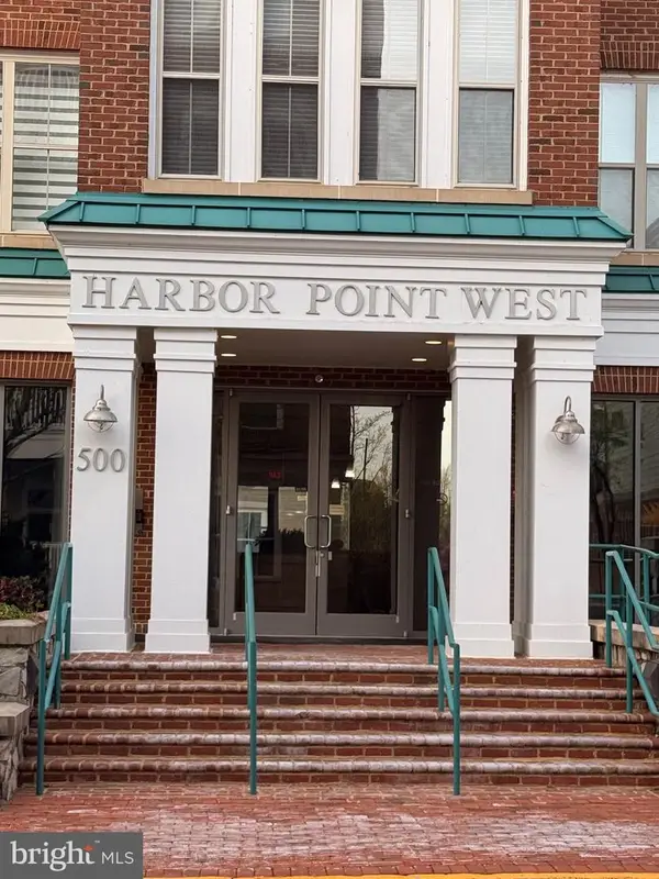 500 Belmont Bay Dr #305, WOODBRIDGE, VA 22191