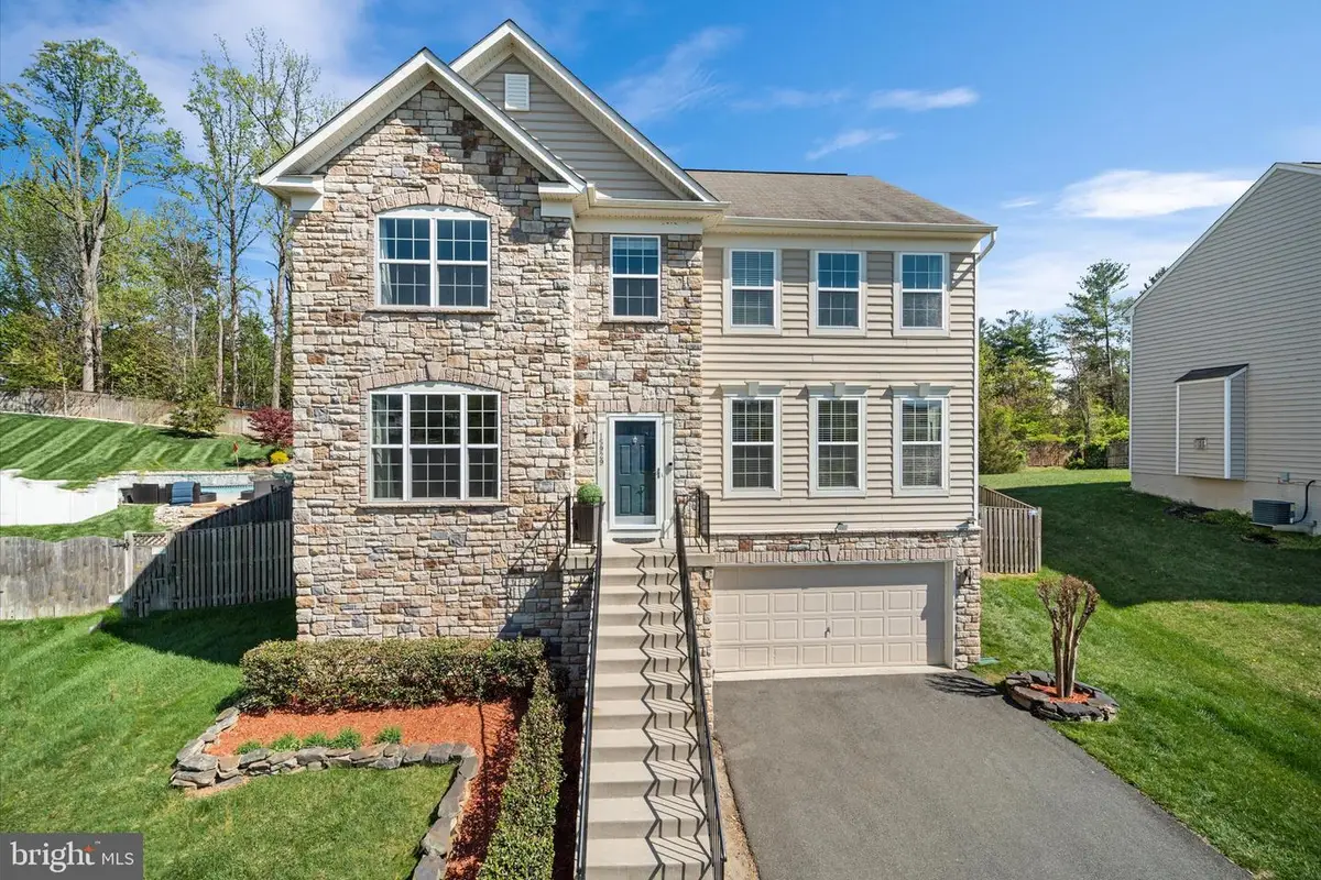 15929 Eagle Feather Dr, Woodbridge, VA 22191 - #1