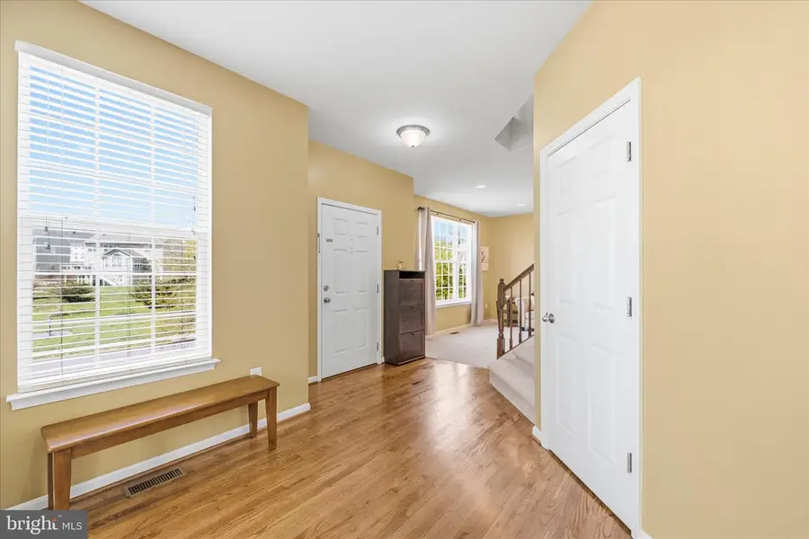 15929 Eagle Feather Dr, Woodbridge, VA 22191 - #2