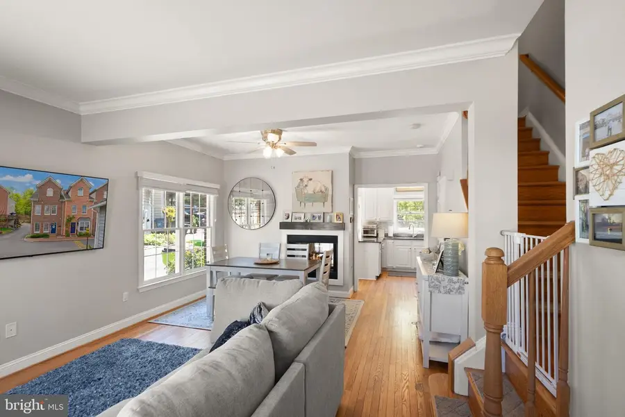 202 Center Ln, Occoquan, VA 22125 - #2