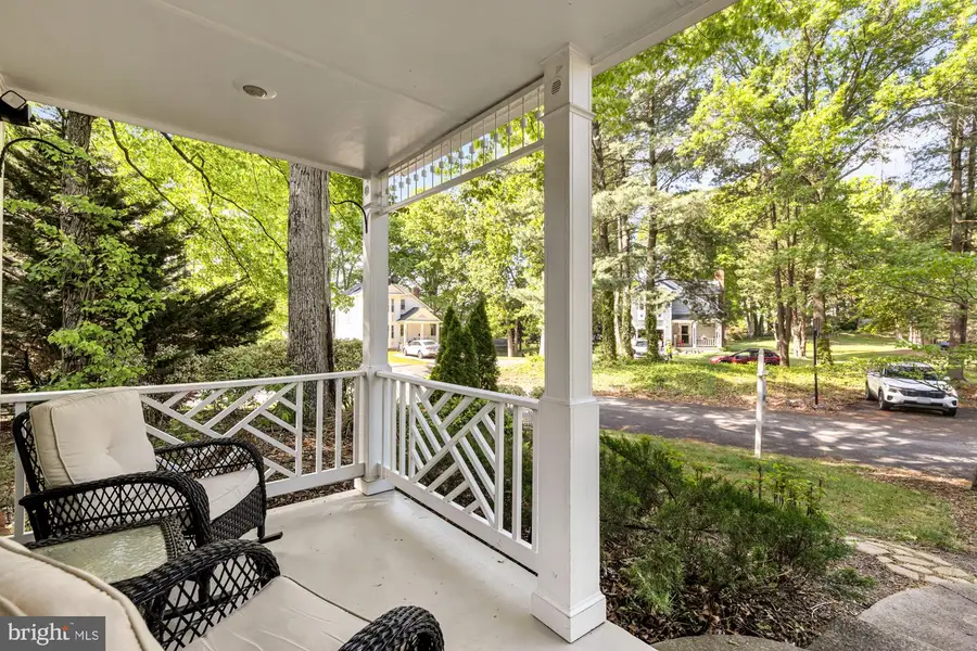 3517 Soffit Pl, Woodbridge, VA 22192 - #2