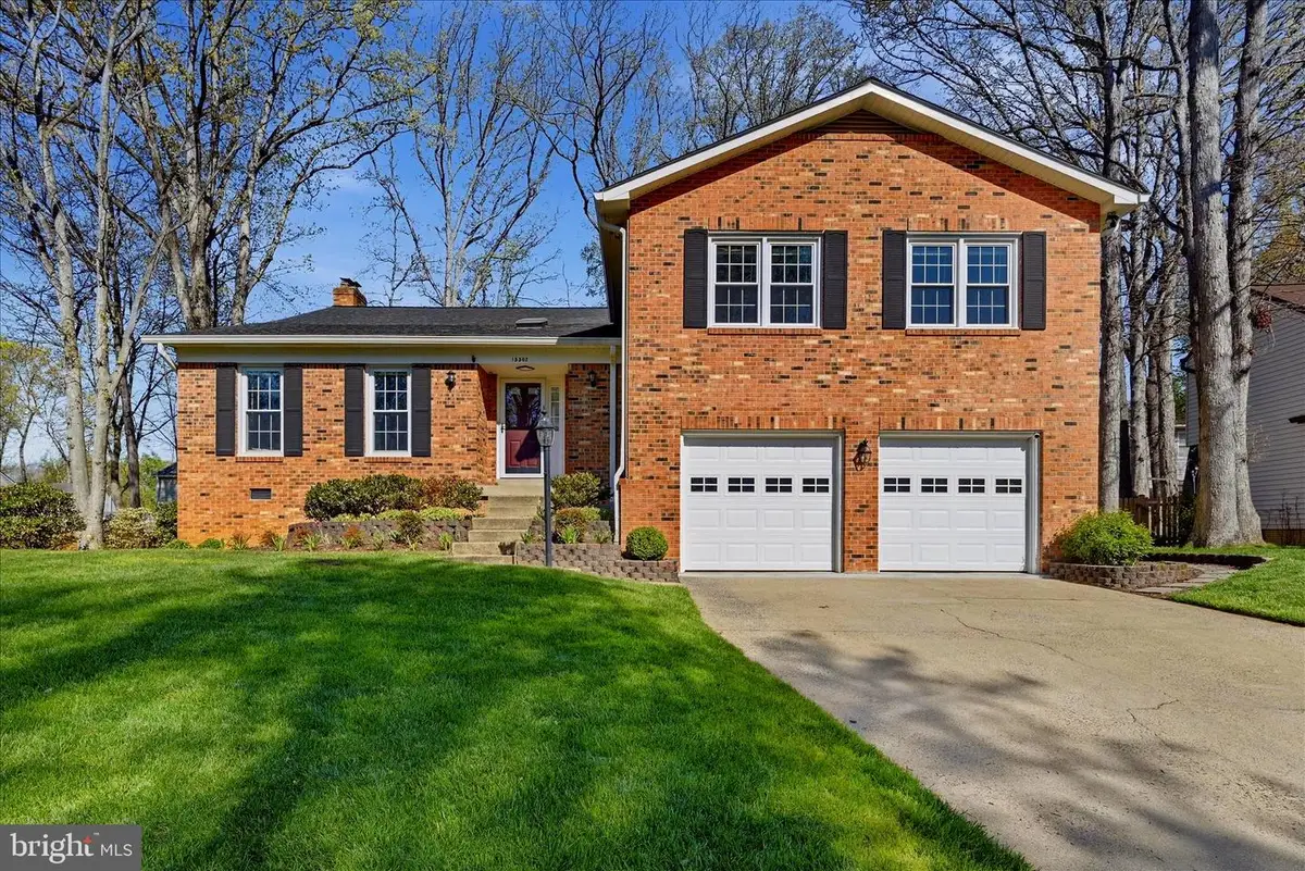 15502 Laurel Ridge Rd, Dumfries, VA 22025 - #1