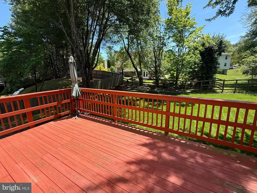 6079 Ponhill Dr, Woodbridge, VA 22193 - #3
