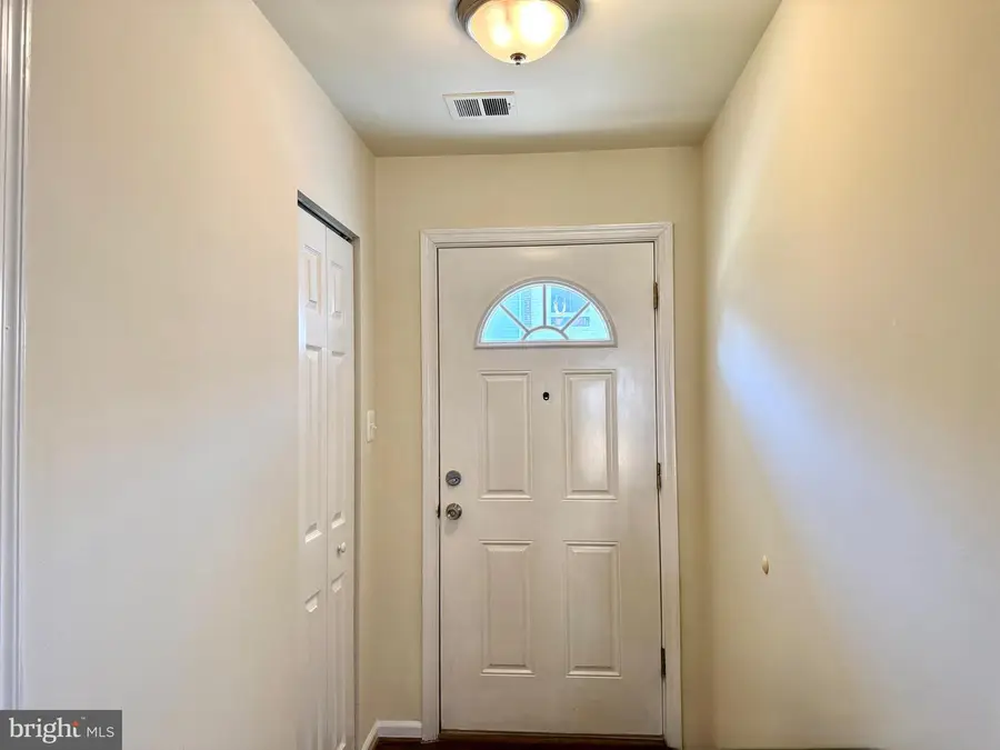 7537 Clemson Ct, Manassas, VA 20109 - #2