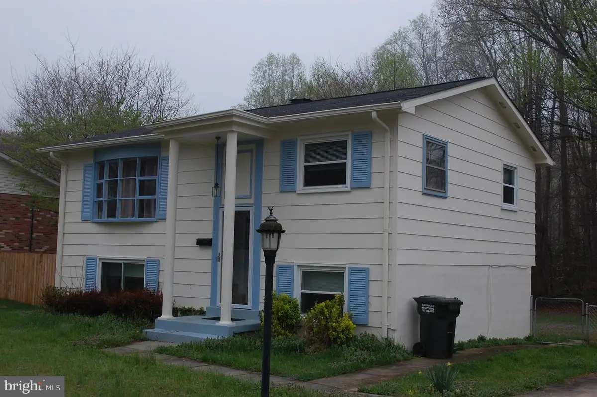 14206 Fullerton Rd, Woodbridge, VA 22193 - #1