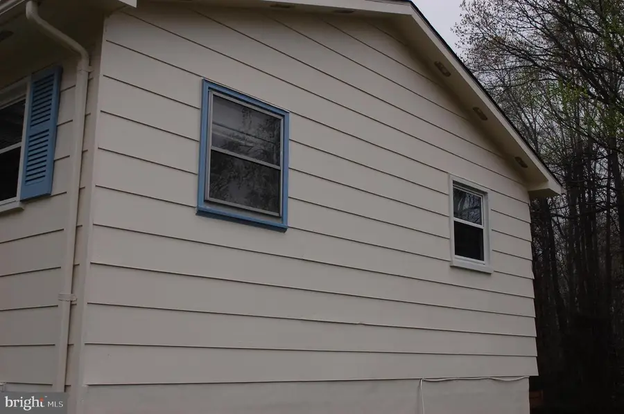 14206 Fullerton Rd, Woodbridge, VA 22193 - #3