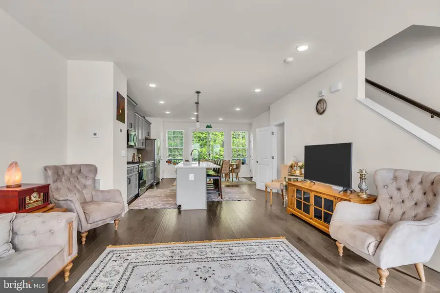 6137 Camerons Ferry Dr, Haymarket, VA 20169 - #2