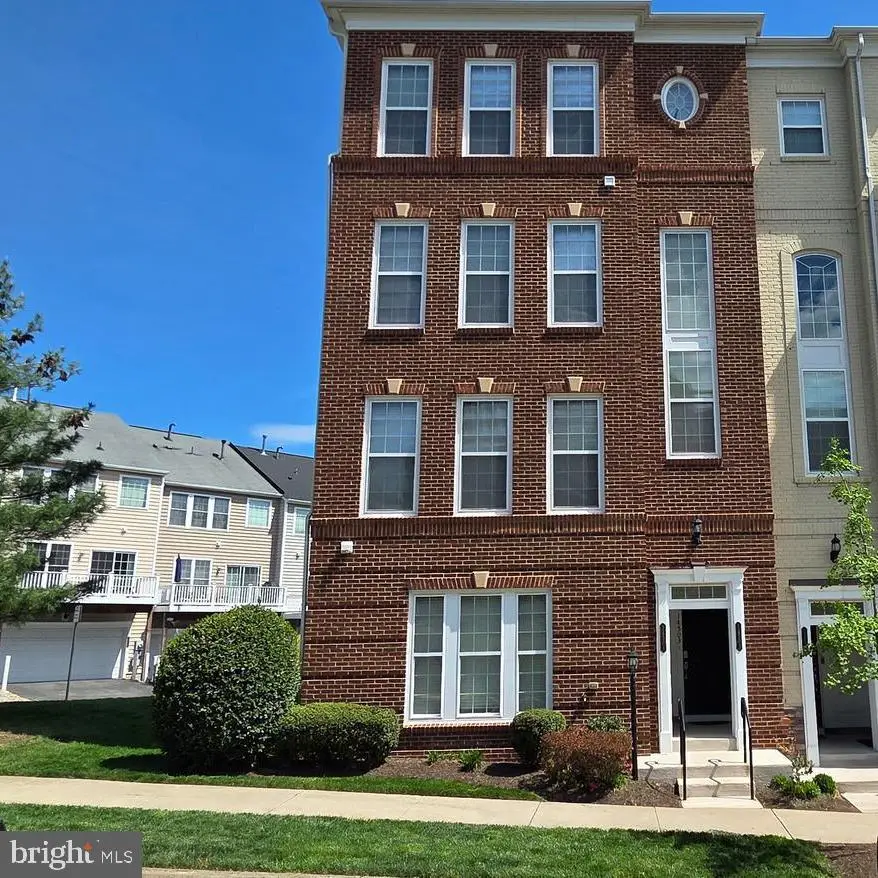 14501 Barkham Dr, Woodbridge, VA 22191 - #2