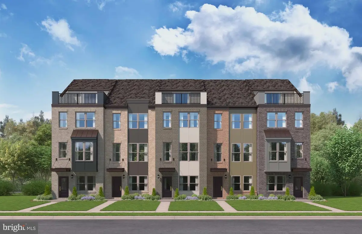 3742 District Dr, Woodbridge, VA 22193 - #1