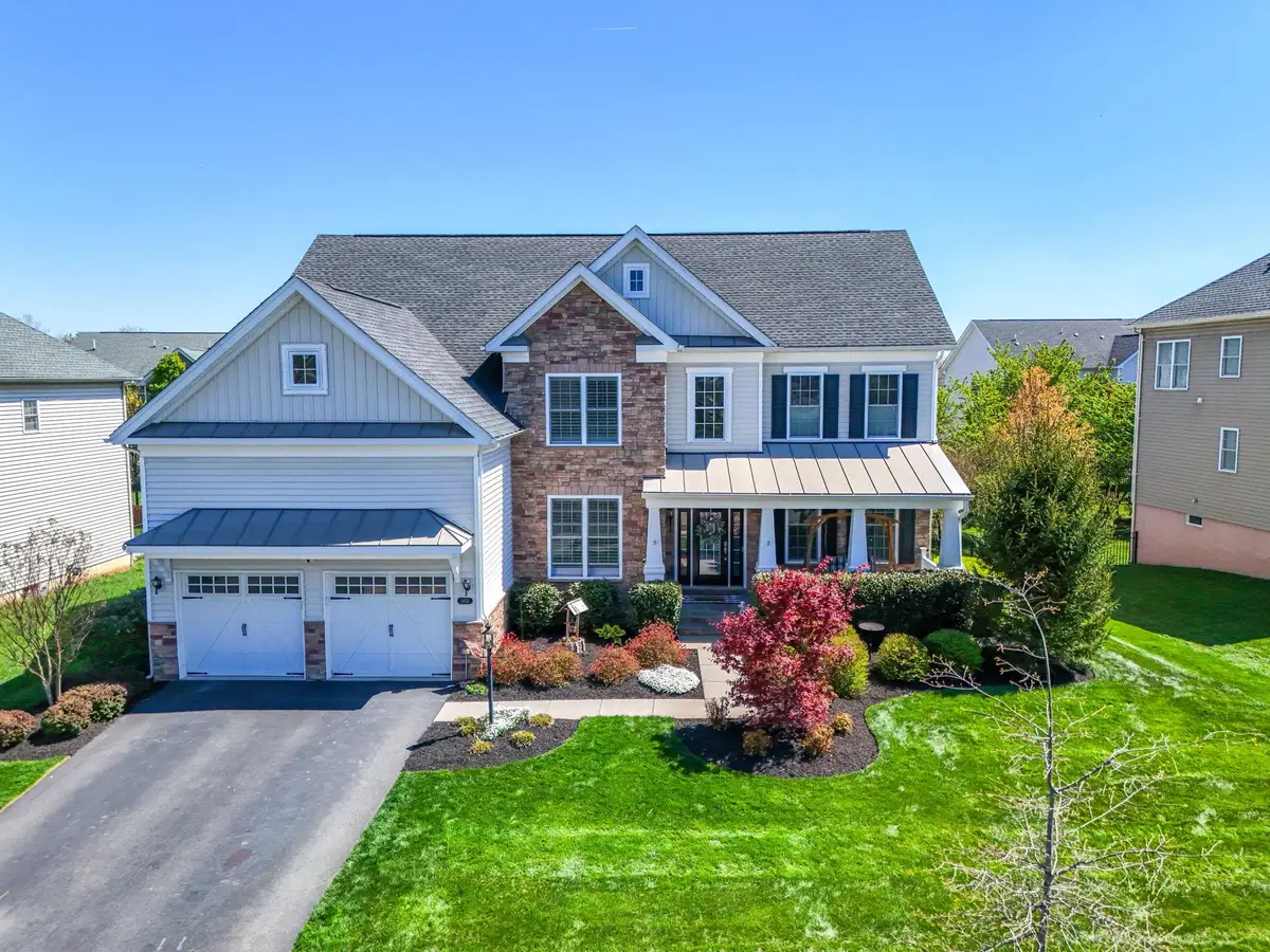 5853 Waterloo Bridge Cir, Haymarket, VA 20169 - #1