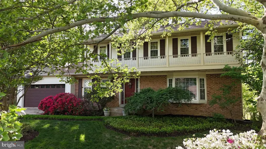 11808 Oakwood Dr, Woodbridge, VA 22192 - #2