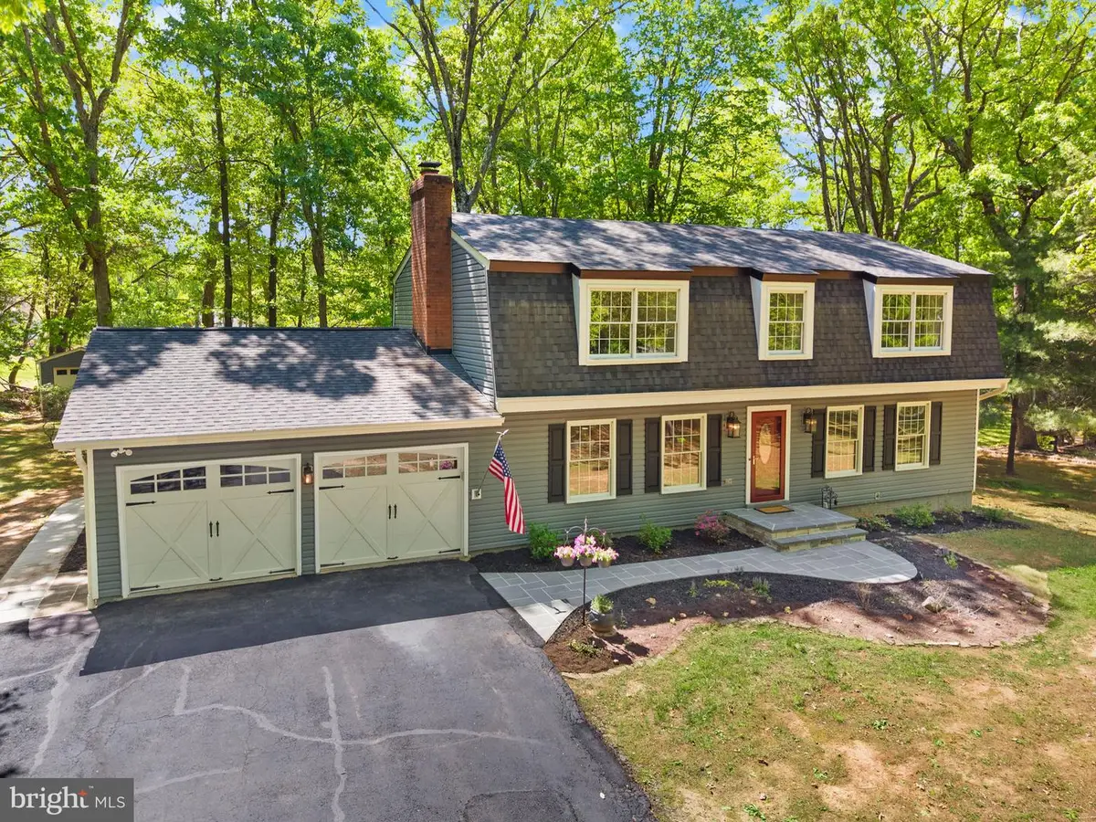 5876 Anthony Dr, Woodbridge, VA 22193 - #1