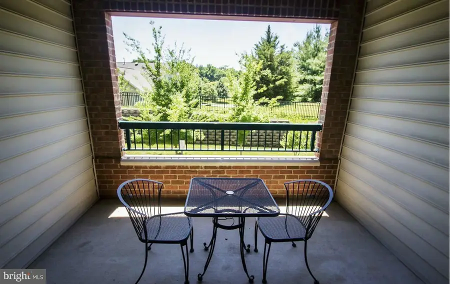 7065 Heritage Hunt Dr #208, Gainesville, VA 20155 - #3