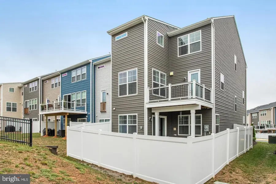 18281 Summit Pointe Dr, Triangle, VA 22172 - #3