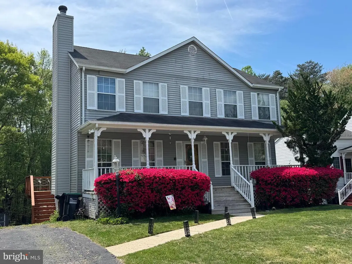 13724 Palm Rd, Woodbridge, VA 22193 - #1