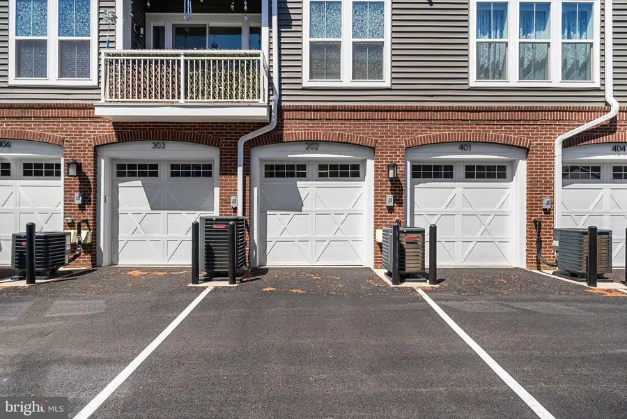13950 Englefield Dr #202, Woodbridge, VA 22193 - #2