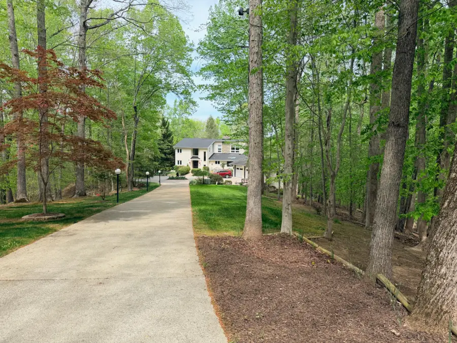 4496 Occoquan View Ct, Woodbridge, VA 22192 - #2