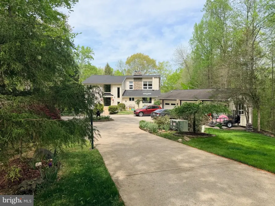 4496 Occoquan View Ct, Woodbridge, VA 22192 - #3