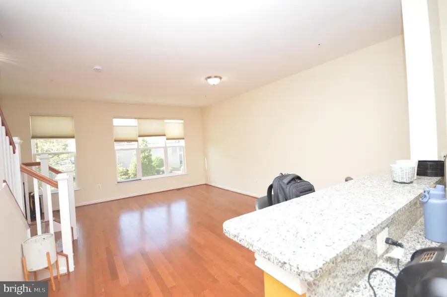 1571 Renate Dr, Woodbridge, VA 22192 - #2