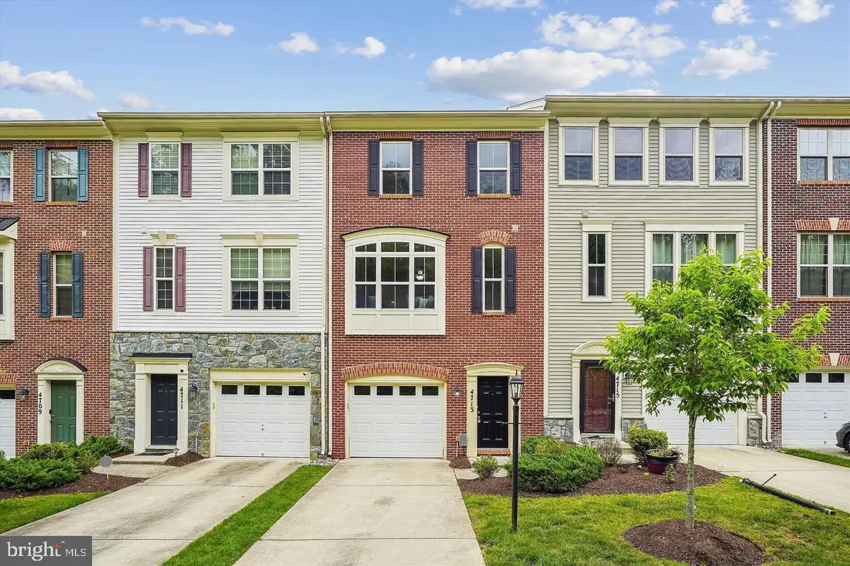 4713 Potomac Highlands Cir, Triangle, VA 22172 - #1