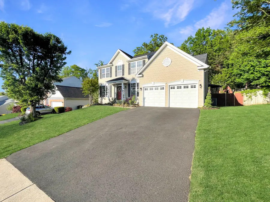 15329 Tina Ln, Woodbridge, VA 22193 - #2