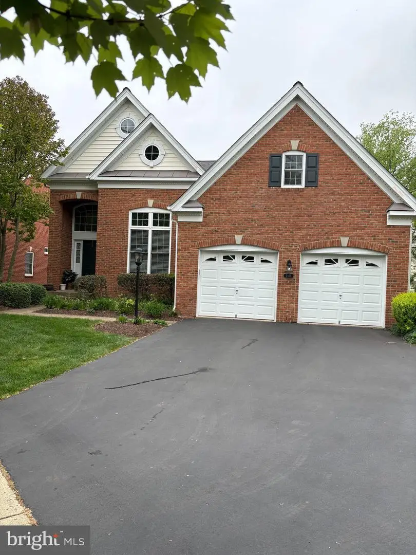 5416 Zoysia Ct, Haymarket, VA 20169 - #1