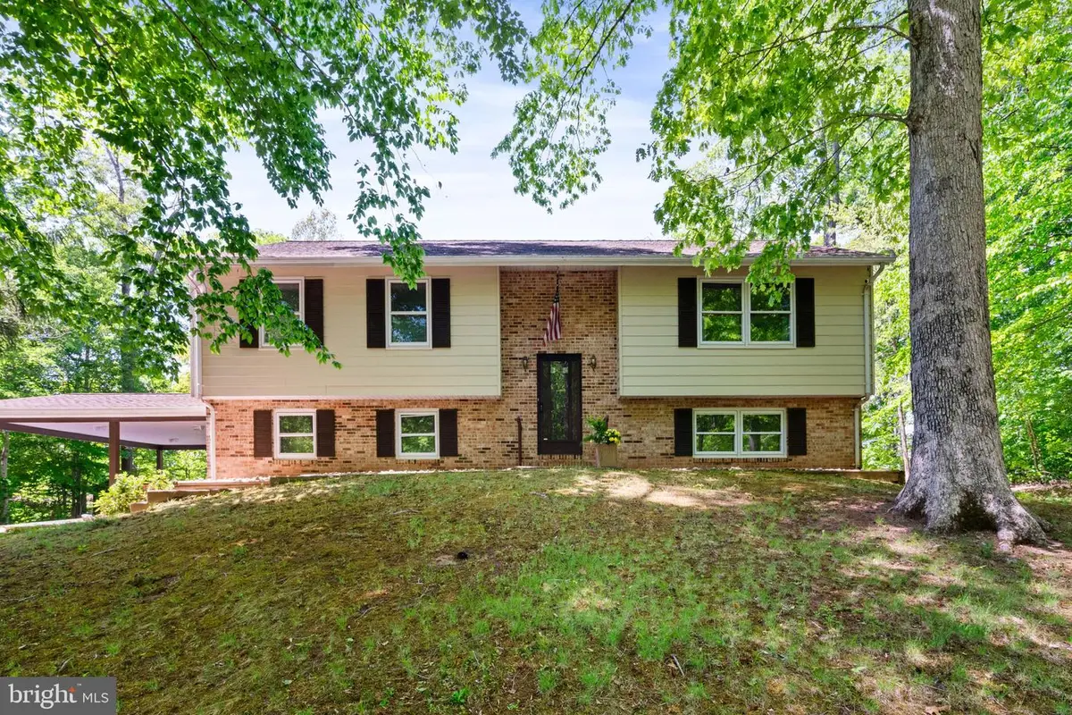12020 Parkriver Dr, Manassas, VA 20112 - #1